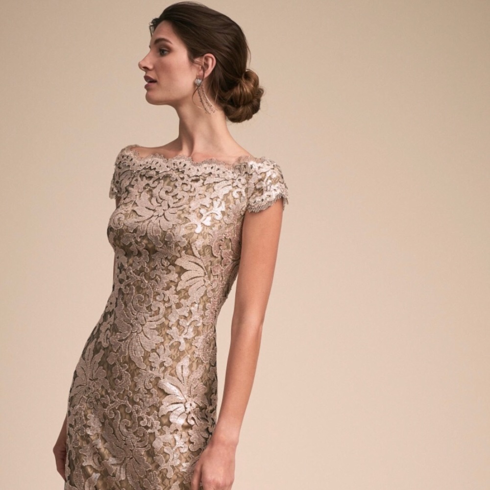 🎀Host Pick! BHLDN Odette Gown In Rose Gold. Size2